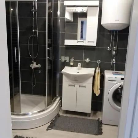 Bianco Nero Apartment Nis